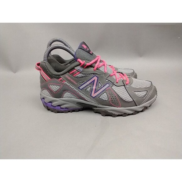 New Balance 573 V2 Trail Running Shoes Womens 6.5 Gray All Terrain Pink Gray - Picture 9 of 14